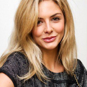 Long Blonde Center Part Hairstyle | Behairstyles.com