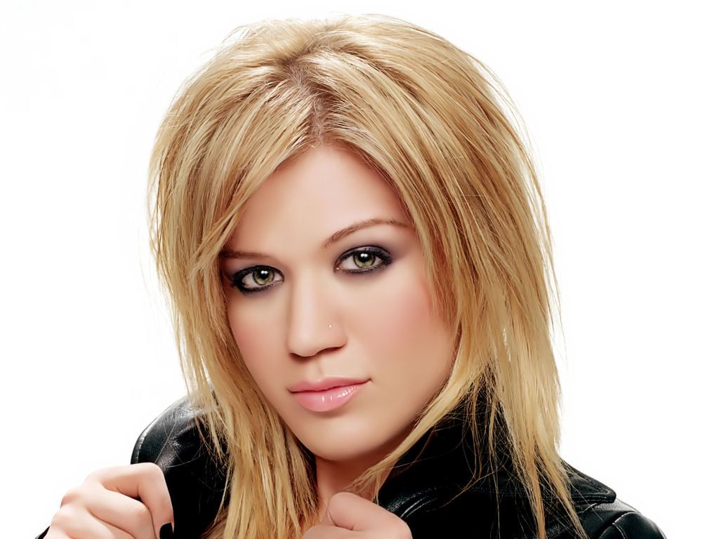 Best Short Hairstyles to Minimize Double Chin for a Sleek Look