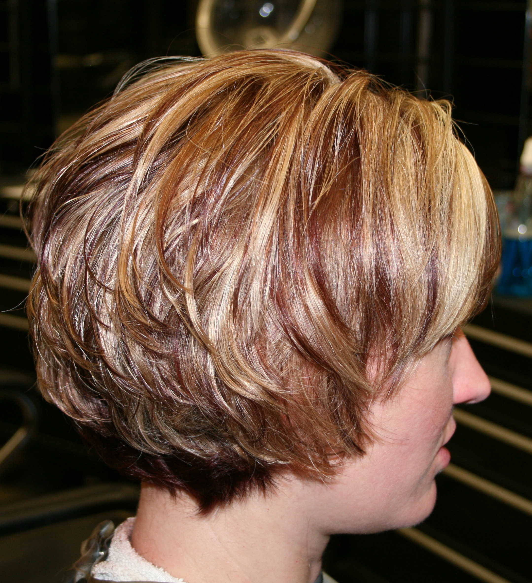 Short Hairstyles With Highlights