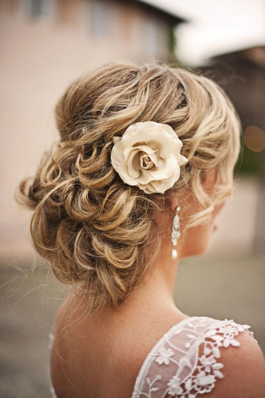 Curly Hairstyles Updo