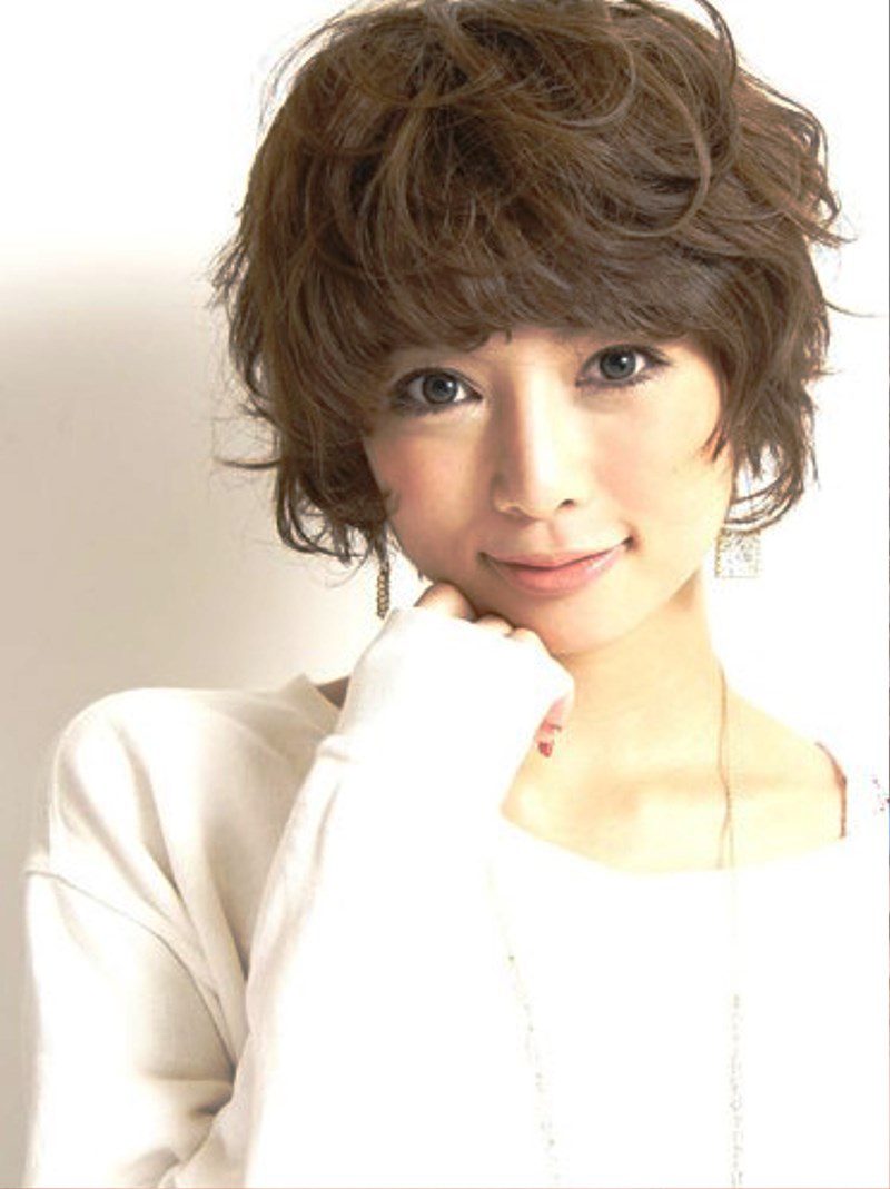 Cute Curly Japanese Hairstyle