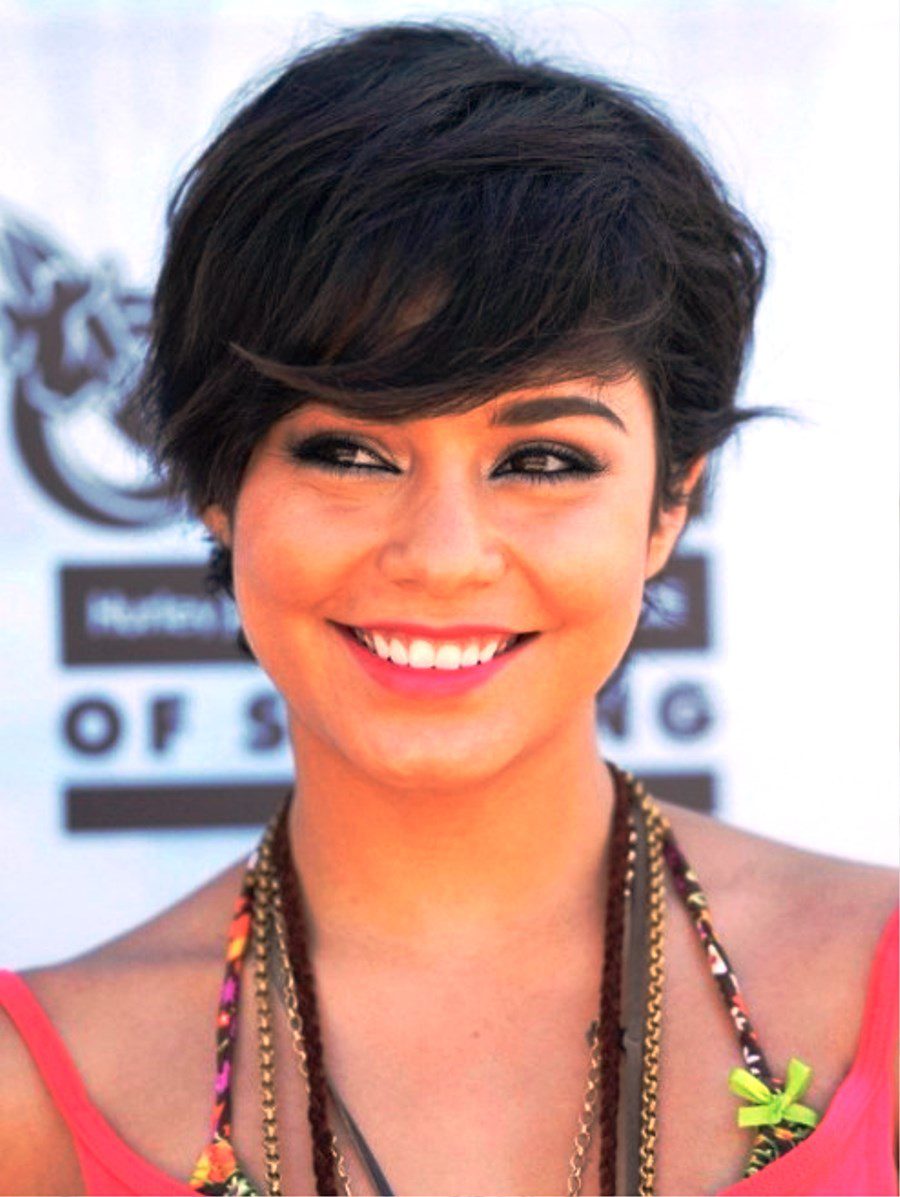 Cute Layered Short Hairstyle With Full Side Swept Bangs