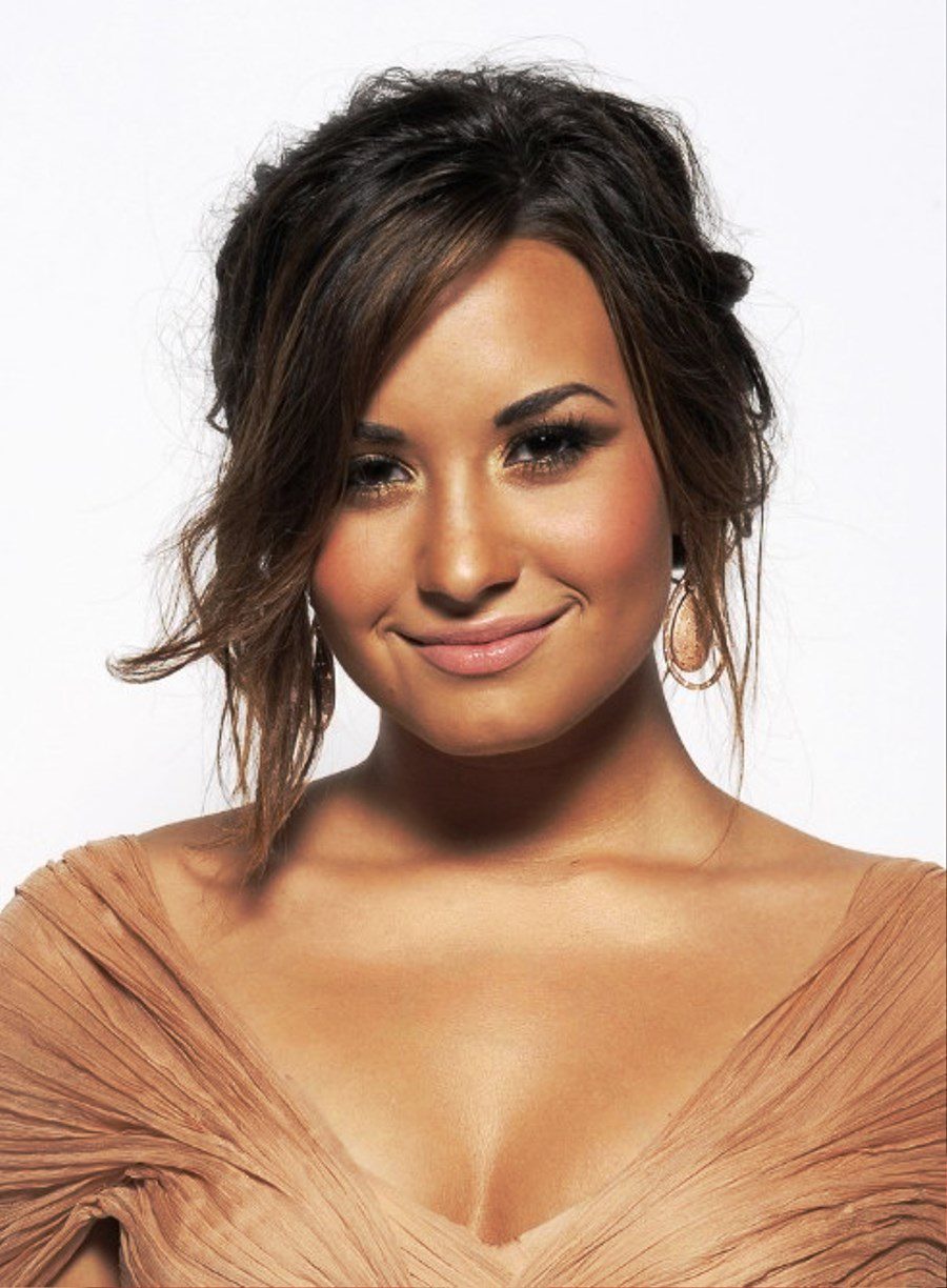 Demi Lovato Elegant Messy Updo Hairstyles