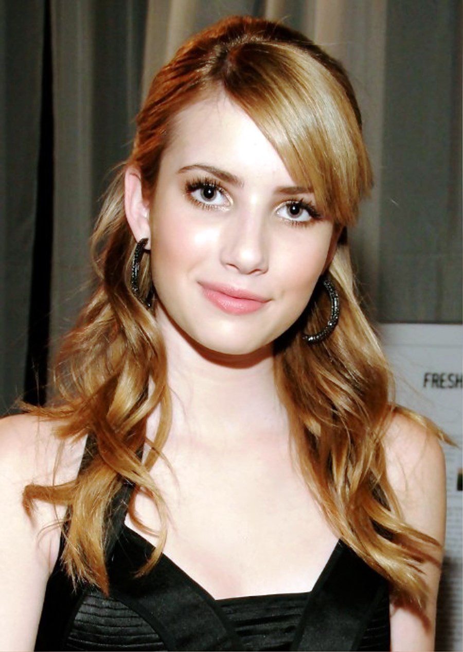 Emma Roberts Half Up Half Down Hairstyle With Side Swept Bangs