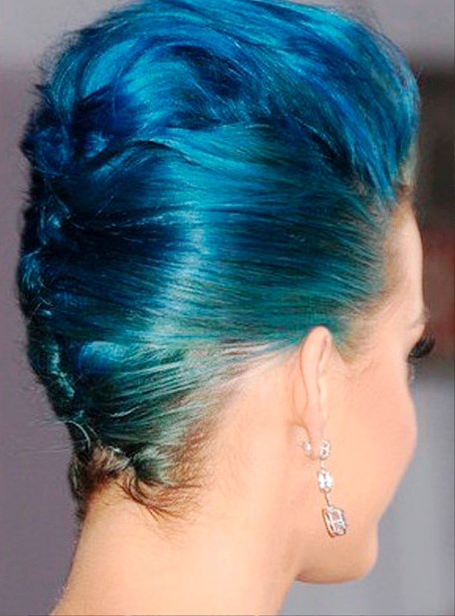 Glamorous Blue Twist