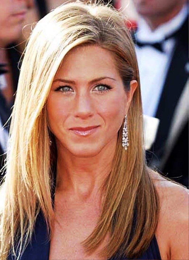 Jennifer Aniston Long Straight Hairstyle