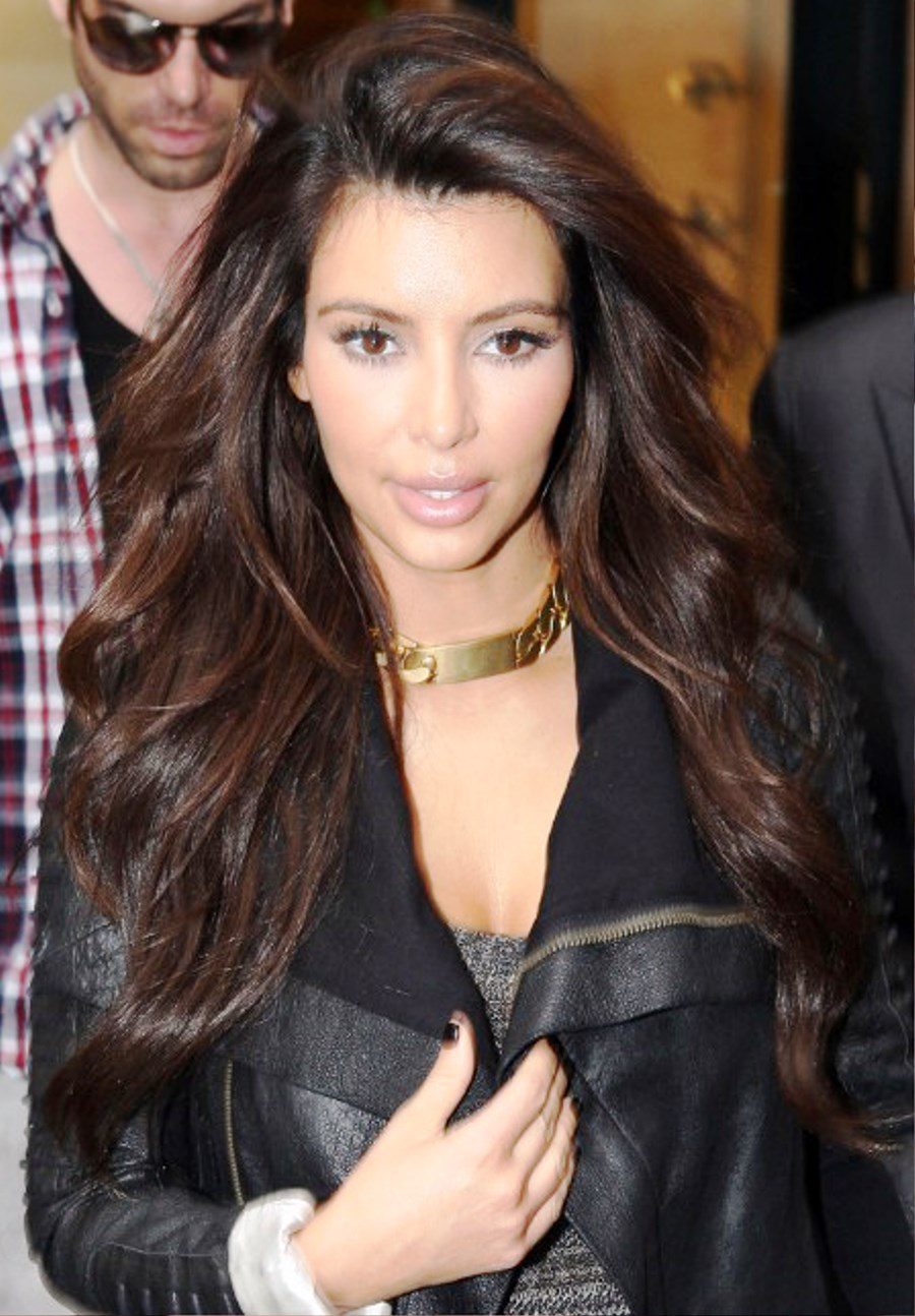 Kim Kardashian Long Hairstyle With Loose Weaves