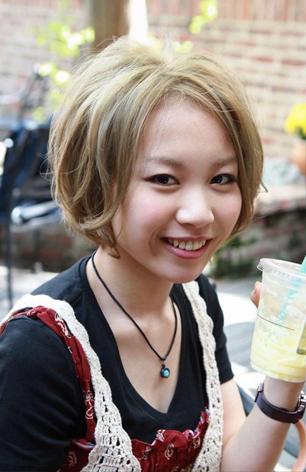 Variety of Layered Short Curly Bob Hairstyle For Women hairstyle ideas and hairstyl...