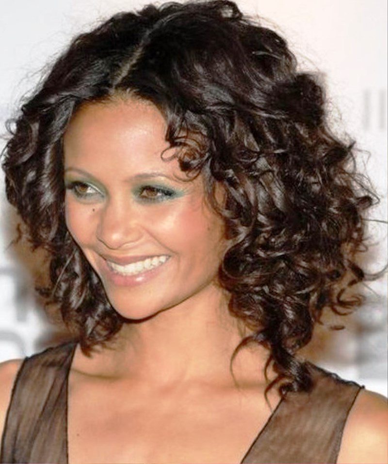Medium Curly Hairstyles For Cute Girls