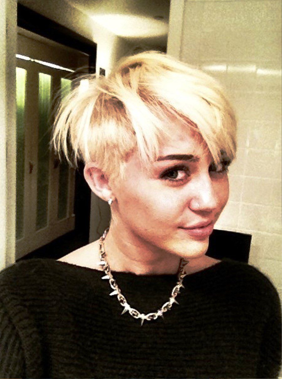 Miley Cyrus Short Blonde Haircut