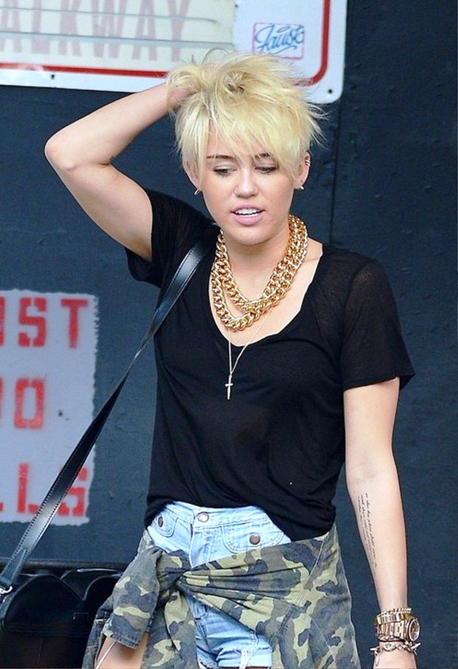 Miley Cyrus Short Haircut 2013