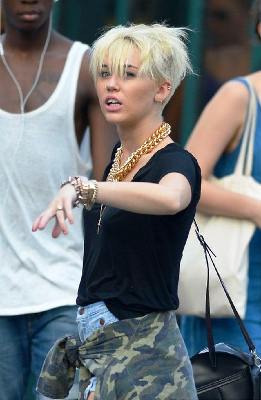 Miley Cyrus Short Hairstyles 2013