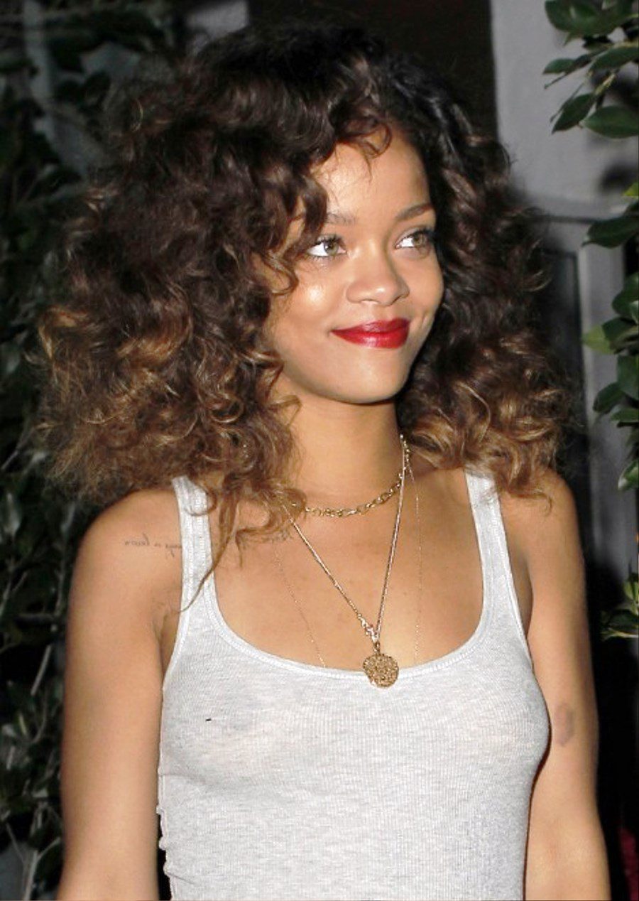 Rihanna Curly Hairstyles