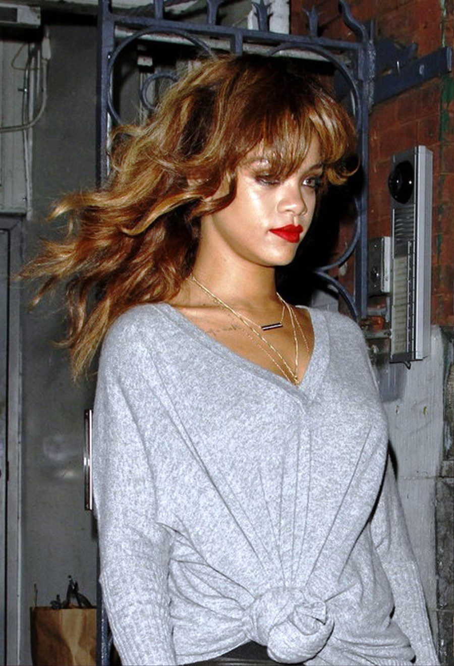 Rihanna Long Wavy Hairstyles
