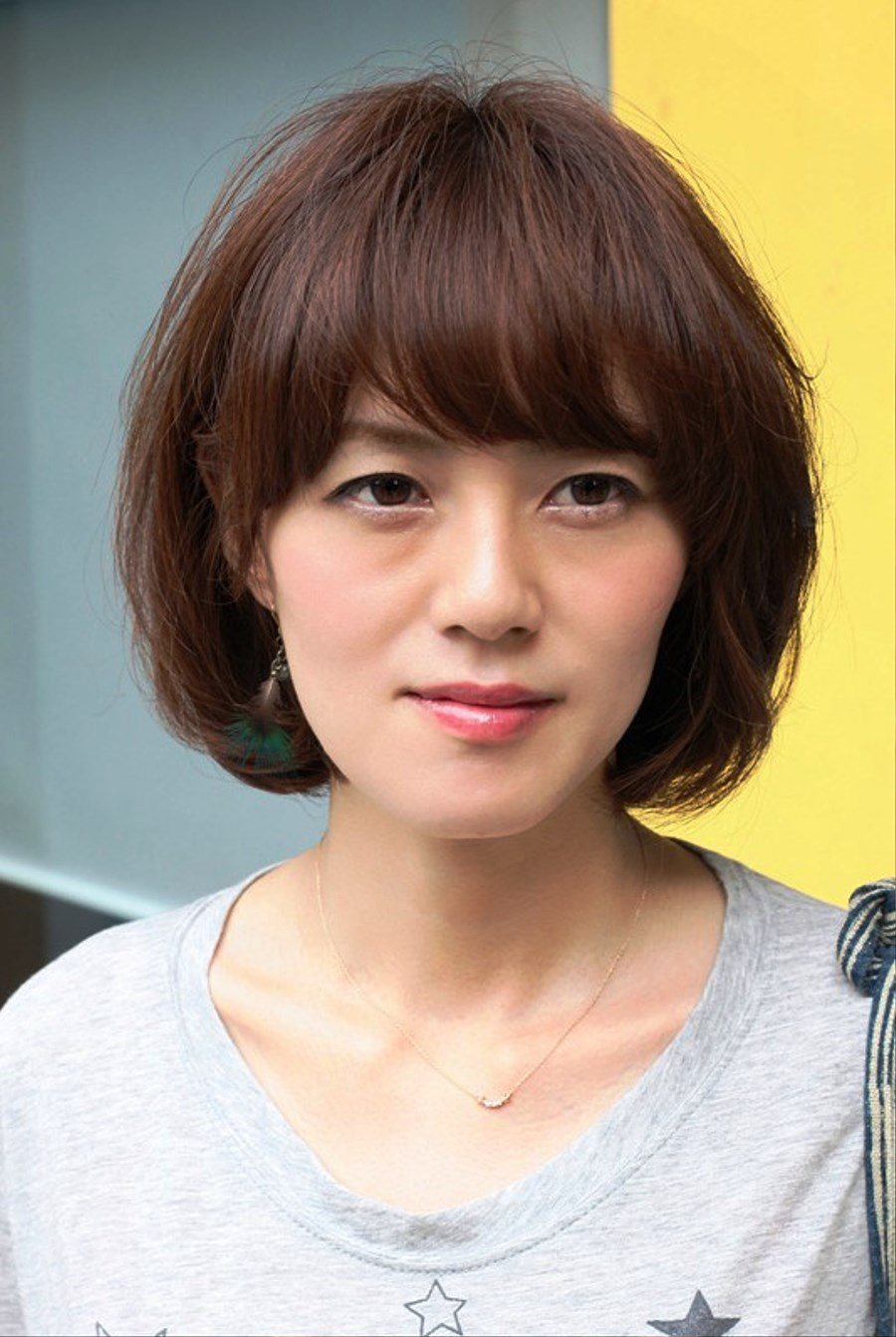 Sexy Short Messy Bob Hairstyle With Bangs