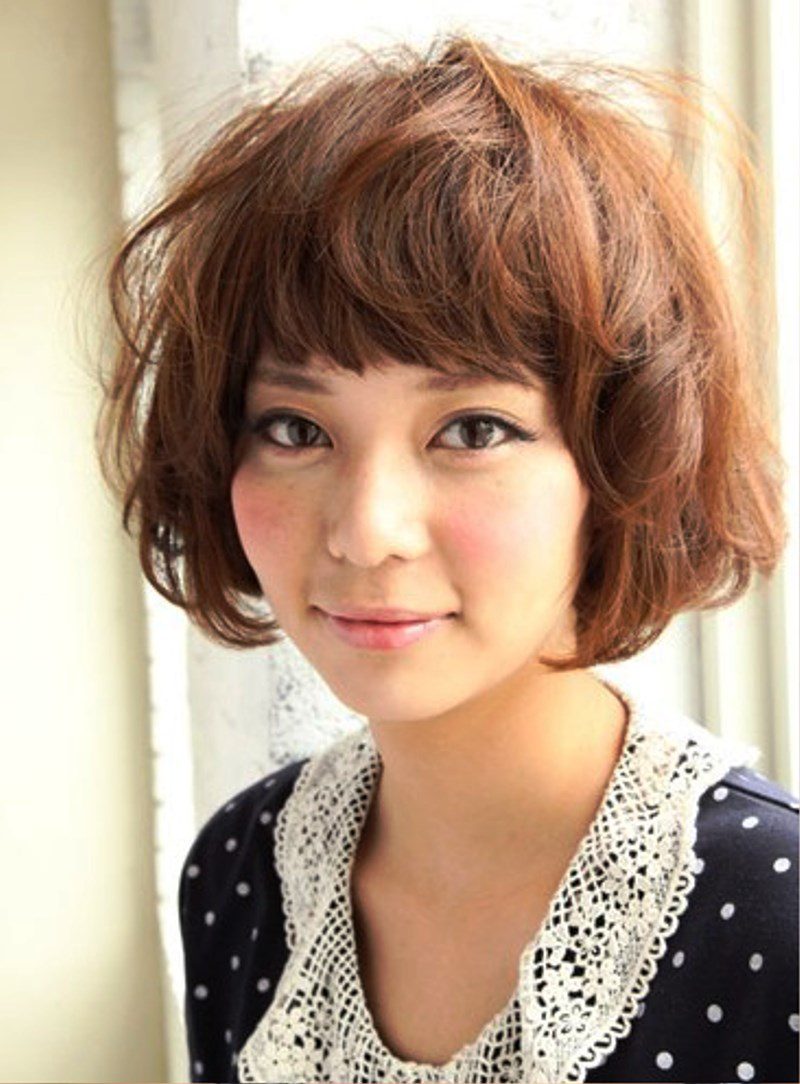 Short Curly Japanese Hairstyle For Women