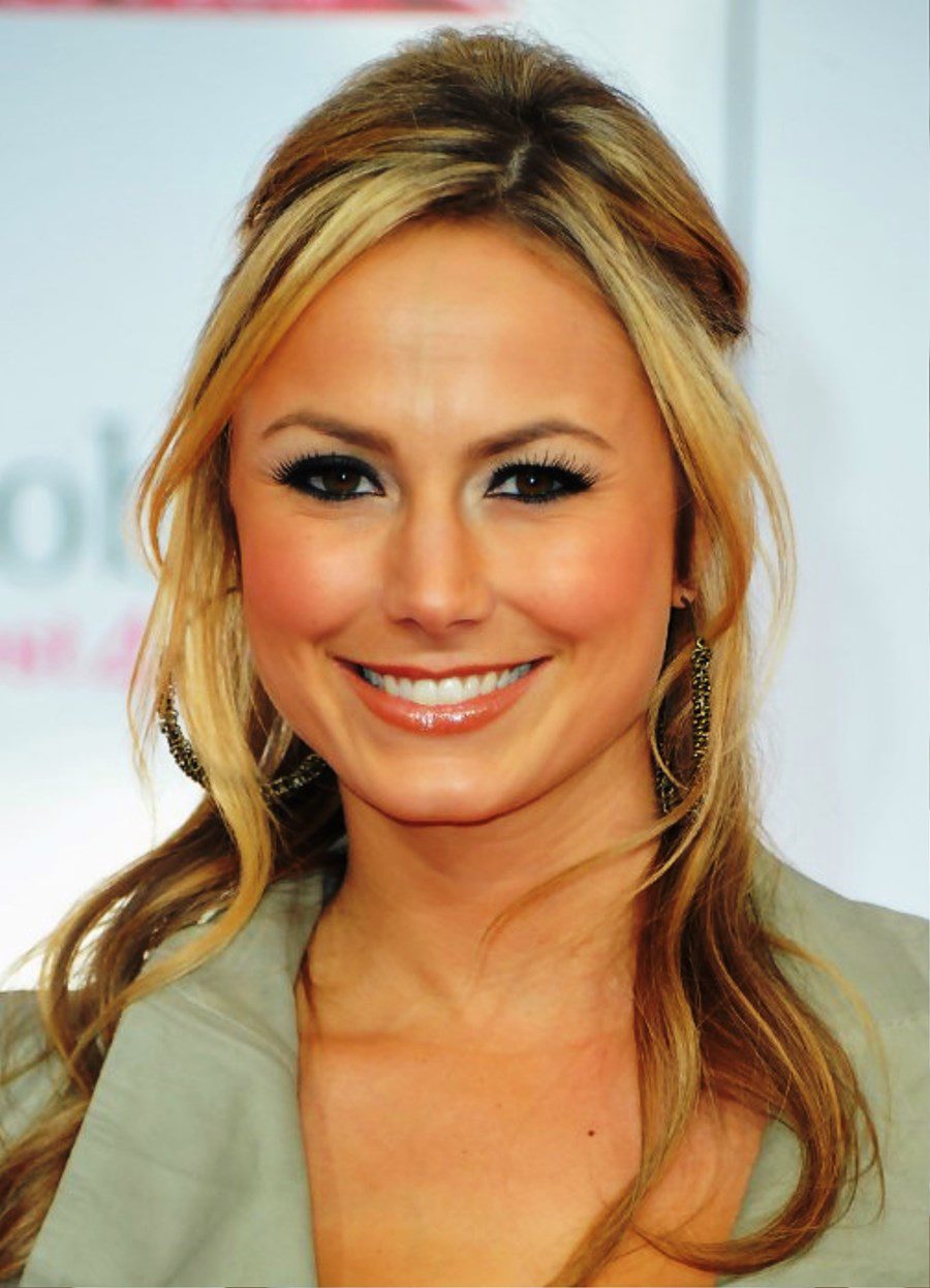 Stacy Keibler Casual Long Hairstyle With Loose Curls