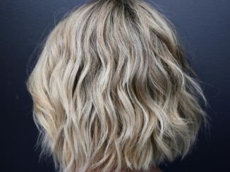 Wavy Blonde Bob with Subtle Layers
