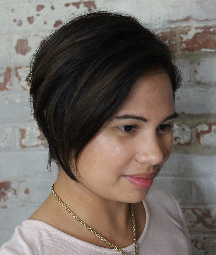 chubby face short bob hairstyles 2