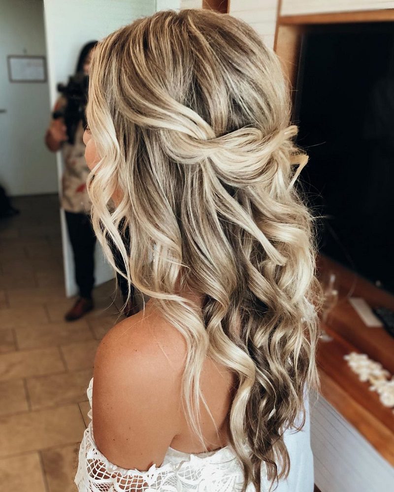 curly hairstyles for wedding guests