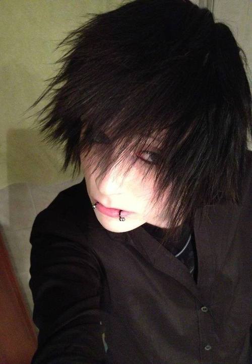 cute emo guy hairstyles 2