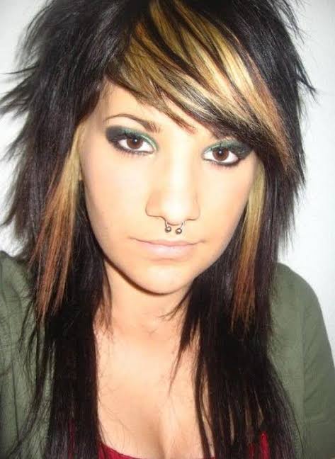 emo girls hairstyles 2010 2