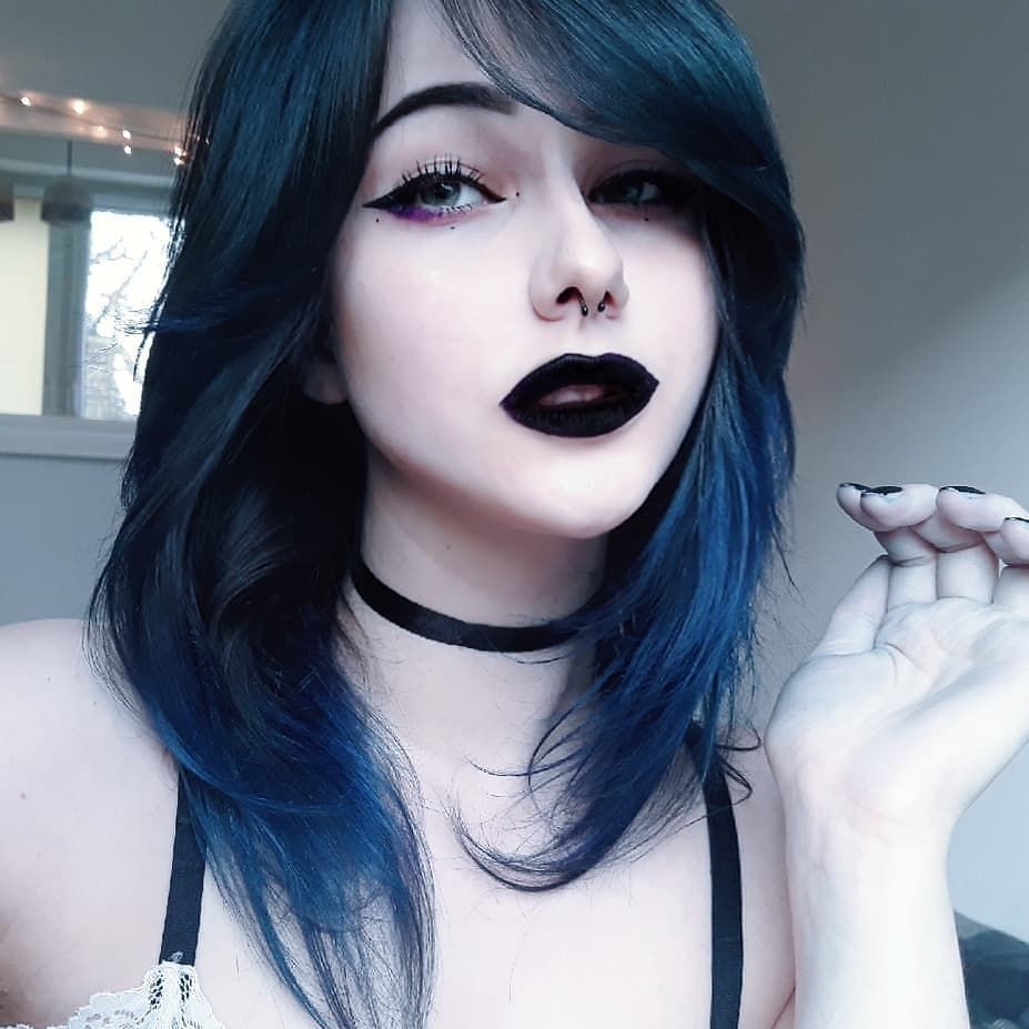 emo goth hairstyles