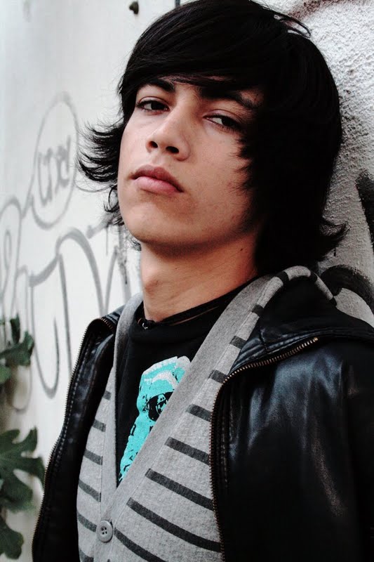 emo guy hairstyles 2009 2