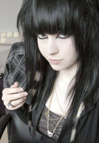 emo hairstyles for girls bangs