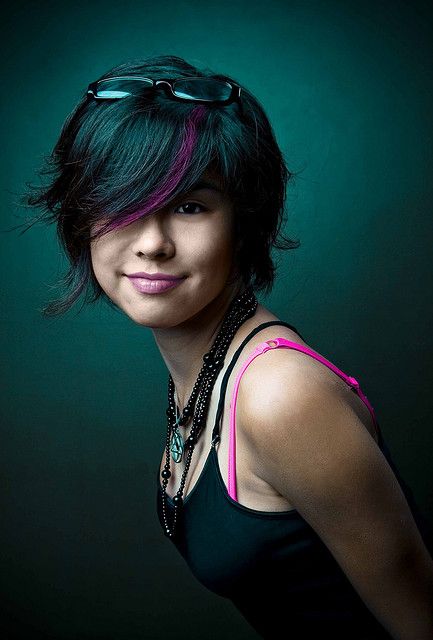 emo hairstyles for round face