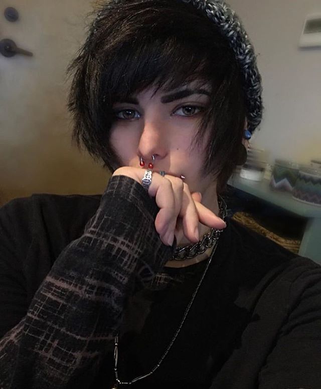 emo hairstyles for teen boys 2
