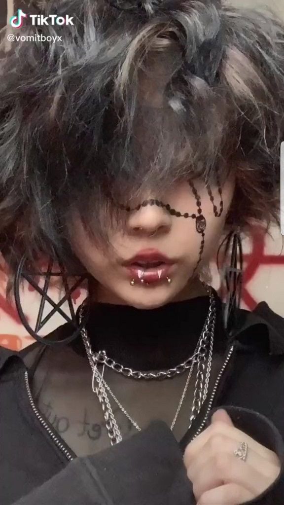 emo hairstyles tiktok