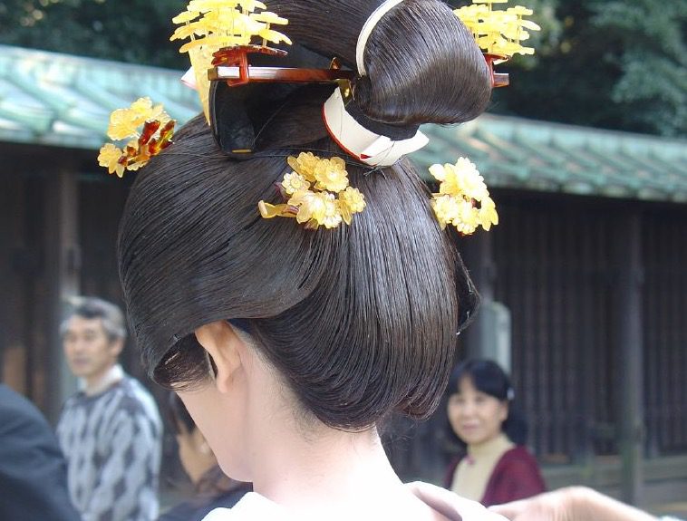 japanese halloween hairstyle