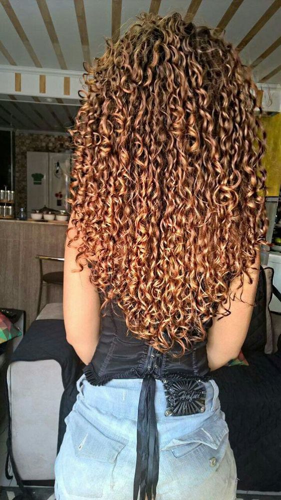 layered long curly hairstyles 2
