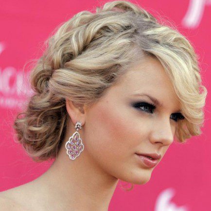 Taylor Swift Loose French Twist