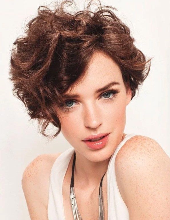 short curly hairstyles 2020 2