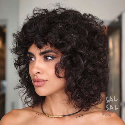 short curly hairstyles 2021 2