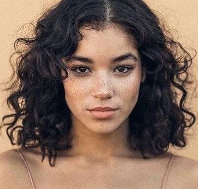 shoulder length short curly hairstyles