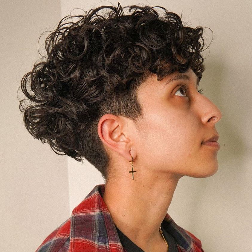 very short curly hairstyles 2