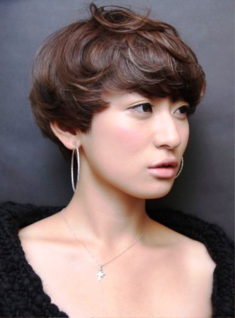 Short Sassy Bob Hairstyle With Blunt Bangs Hairstyle Ideas 